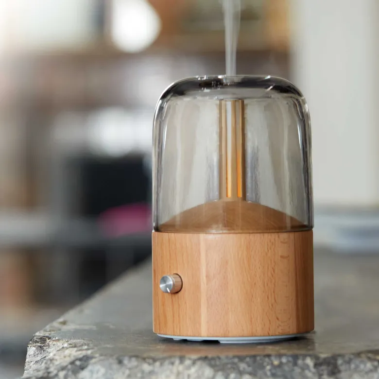 Diffuseur d'huiles essentielles en bois à éclairage doux et variable