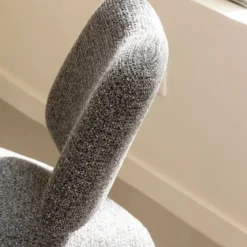Fauteuil avec dossier gris foncé