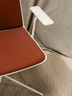 Fauteuil terracotta en métal n°527