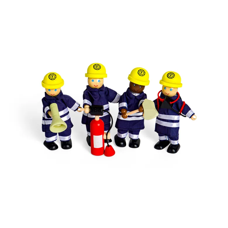 4 figurines de pompier en bois
