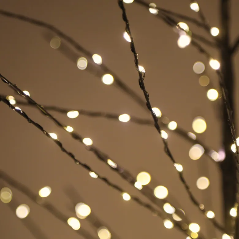 Grand arbre lumineux