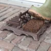 Grattoir à chaussures en fonte avec b...