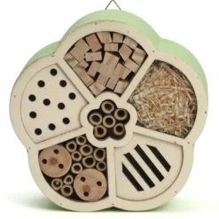 Hôtel à insectes artisanal fleur en bois de pin non traité certifié FSC®