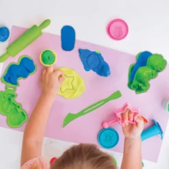 Kit de dinosaures en pâte à modeler malléable et fluorescente