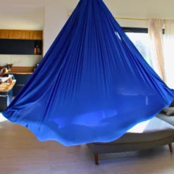 Kit de yoga aérien bleu roi plafond haut
