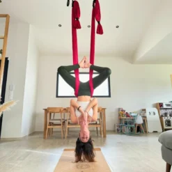 Kit de yoga aérien rouge plafond haut