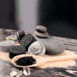 Kit diy : coffret savons au charbon
