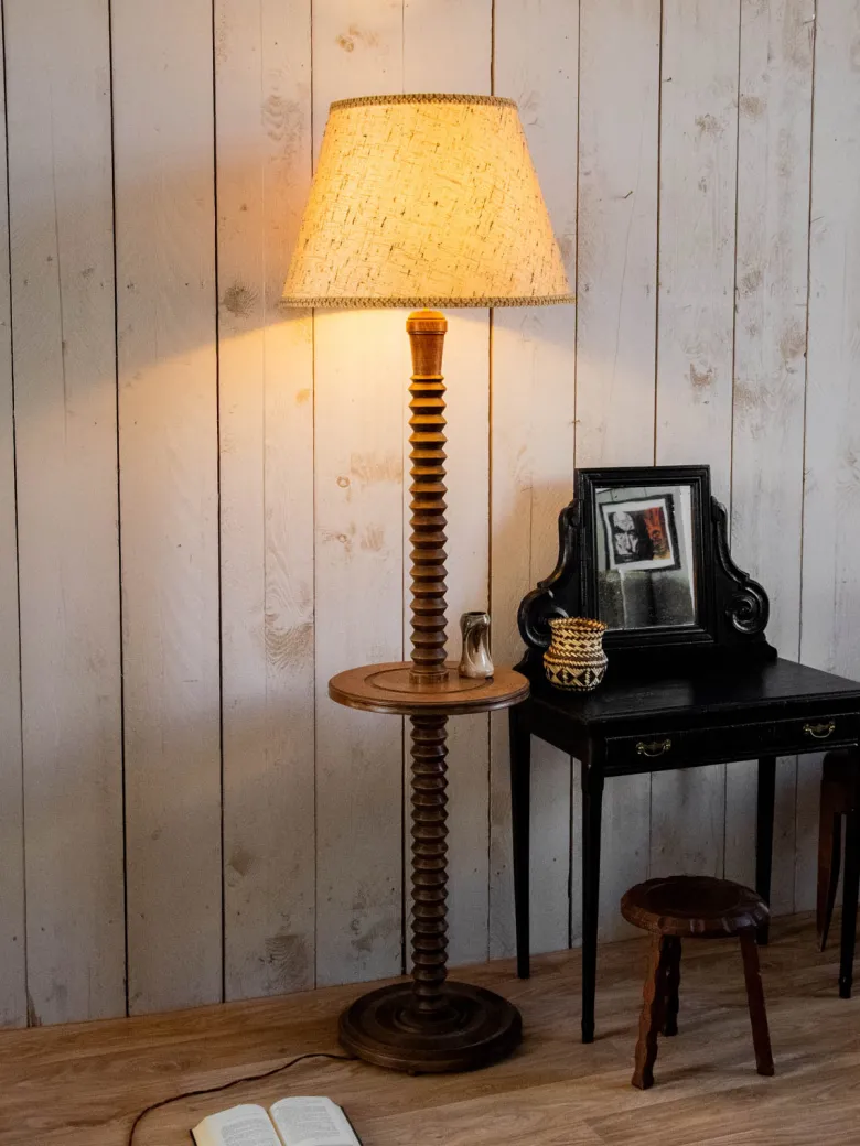 Lampadaire années 50 en bois n°346
