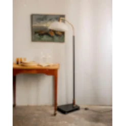 Lampadaire au globe en verre n°372