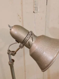 Lampadaire en métal ajustable n°328
