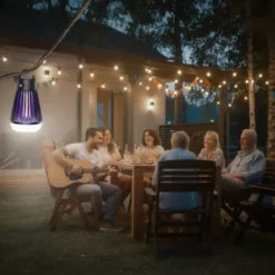 Lampe anti-moustiques rechargeable 2 en 1 : piège uv et lampe de camping noir