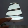 Lampe en lévitation althuria blanche