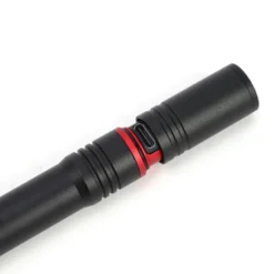 Lampe torche stylo LED rechargeable 300 lumens compacte avec clip