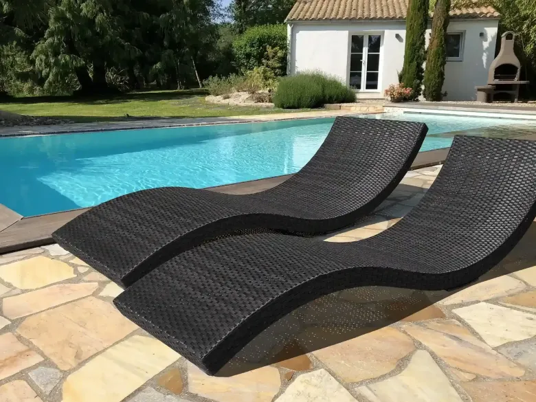 Lot de 2 bains de soleil en résine tresséee - noir