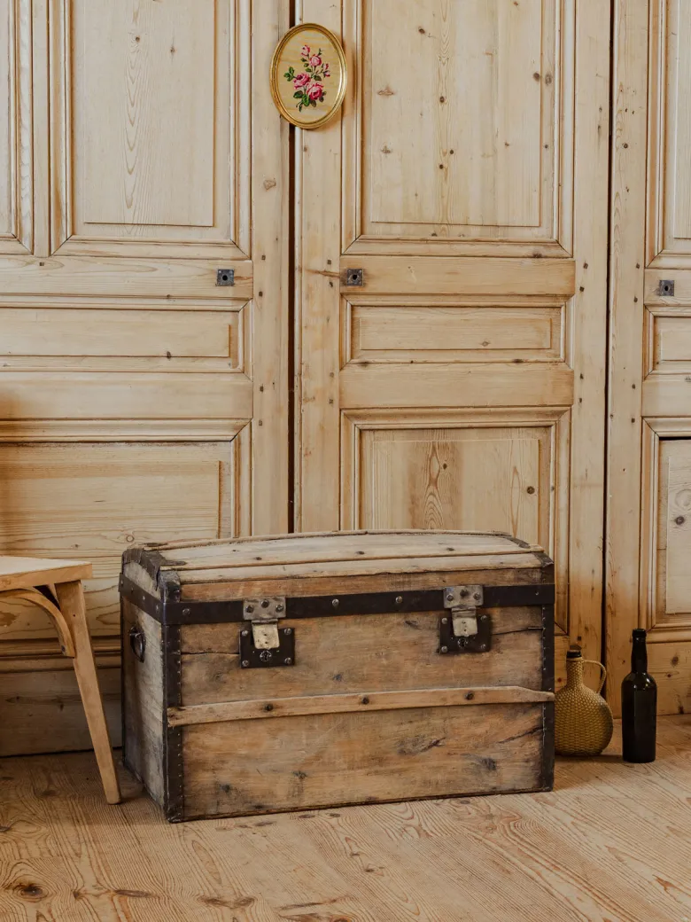 Lucienne, la malle en bois n°302
