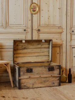 Lucienne, la malle en bois n°302