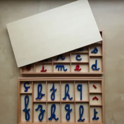 Mamontessoribox alphabet v2 et sa boîte