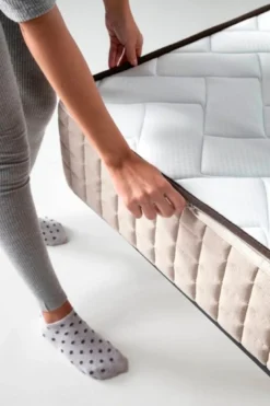 Matelas alpes avec housse lavable 140 x 190 cm