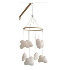 Mobile décoratif nuages blanc