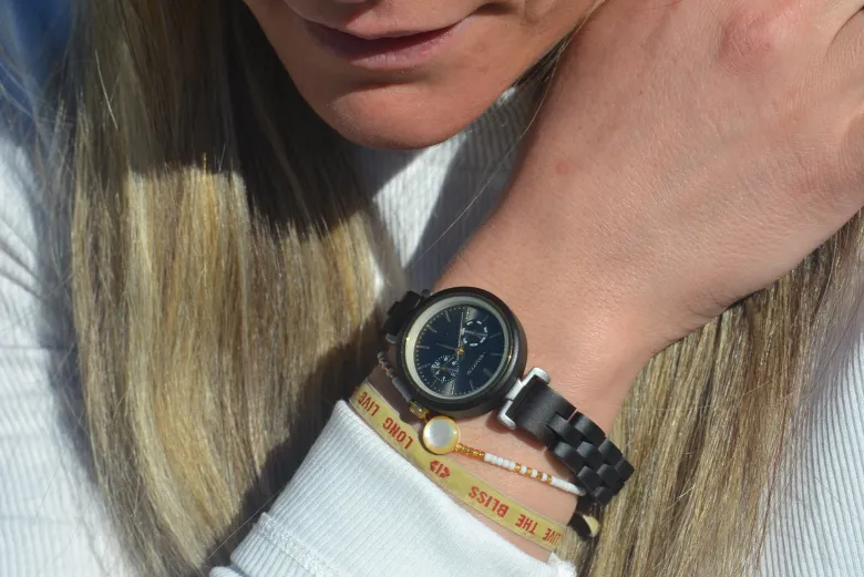 Montre femme en ebène maya