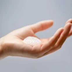 Mousse de massage crépitante au parfum indécent