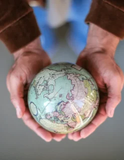 Mova globe terrestre antique vert
