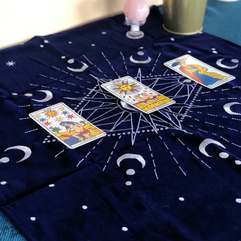 Nappe de divination bleue