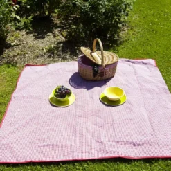 Nappe picnic vichy rouge 140x140cm