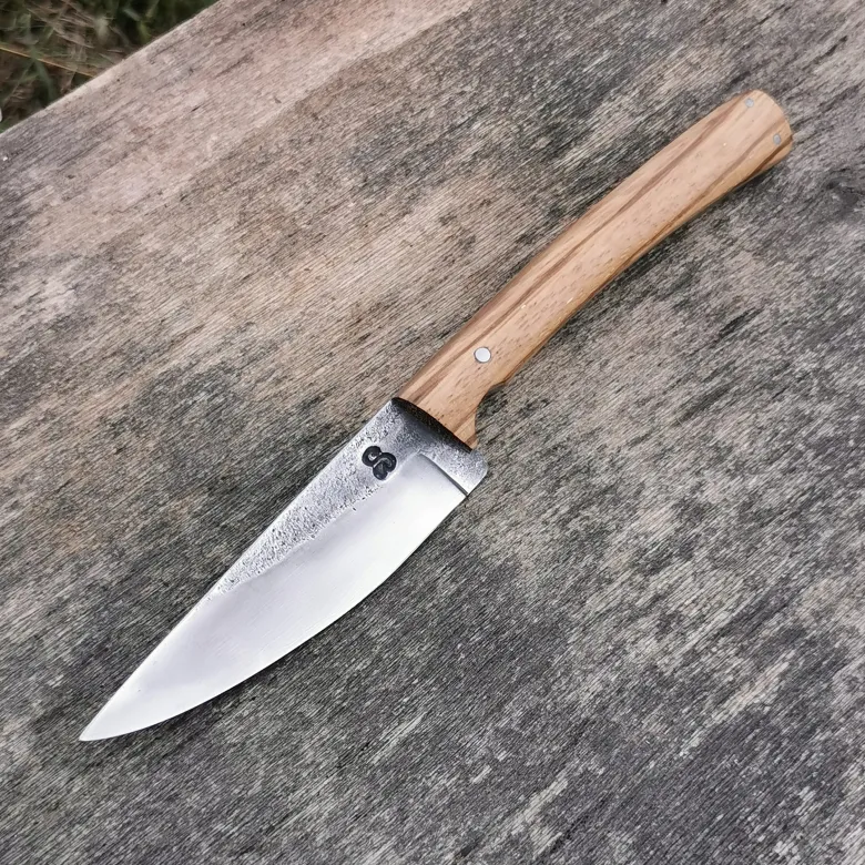 Officiel de mest 108, couteau en zébrano