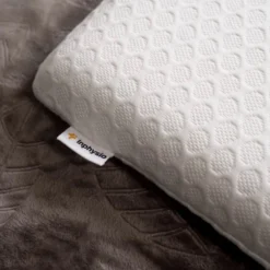 Oreiller plat pour dormeur sur le ventre