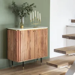 Petit buffet en bois d'acacia et marbre