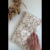 Petite bouillotte -fleurs beige