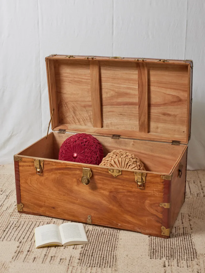 Petite malle en bois claire et laiton n°250