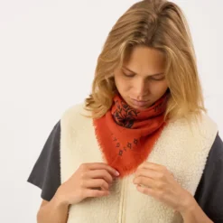Petit foulard en laine sacha rouge Brique
