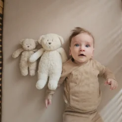 Petit ours sensoriel sable