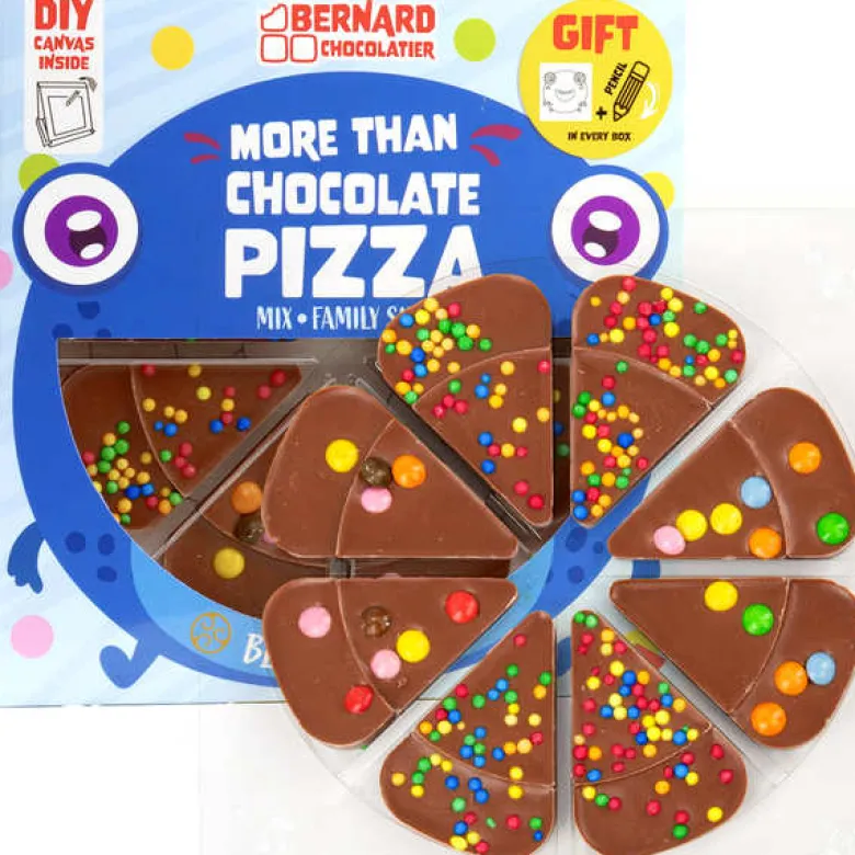 Pizza 8 parts en chocolat au lait décoré de confiseries