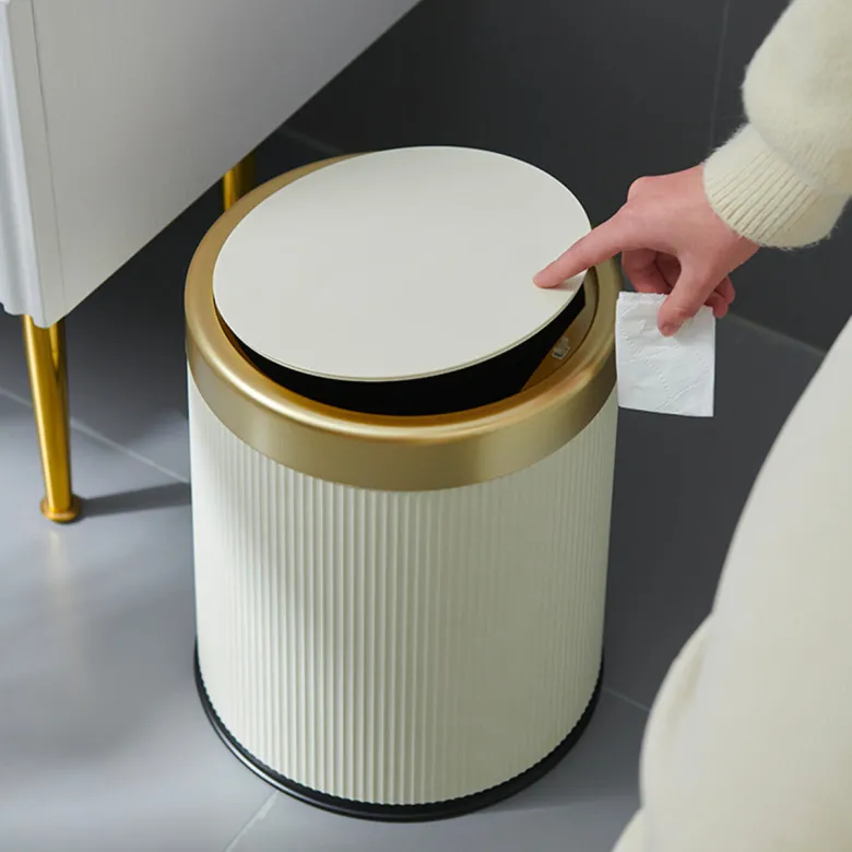 Poubelle de salle de bain push glint 8l
