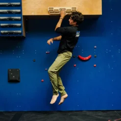 Poutre d’escalade verticalboard first pour grimpeurs débutants à intermédiaires
