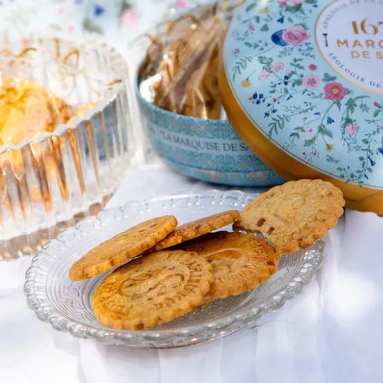 Sablés aux pépites de caramel - boîte ronde bouquet sauvage