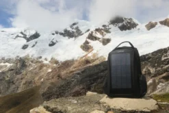 Sac à dos avec panneau solaire puissant