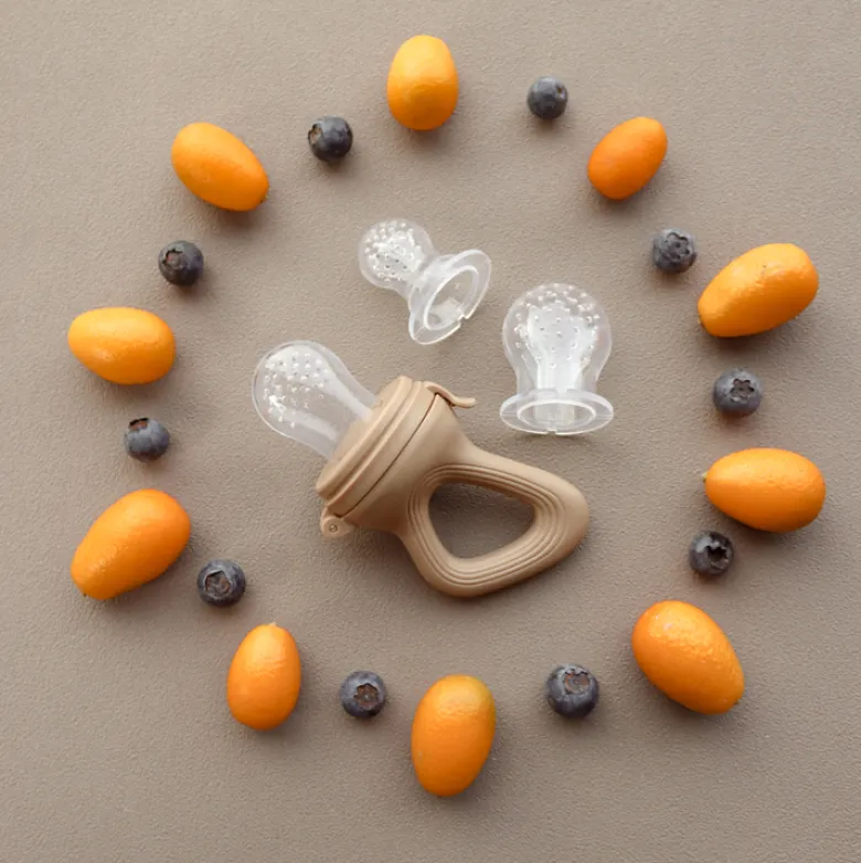 Sucette grignoteuse caramel avec 4 embouts