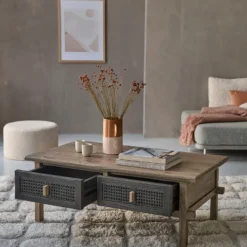 Table basse en pin massif recyclé