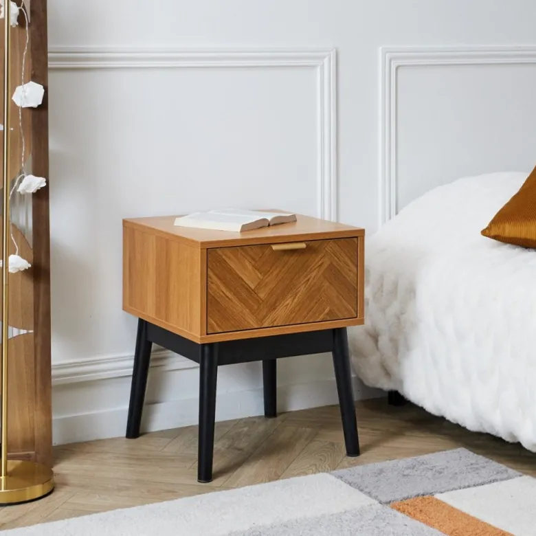 Table de chevet en bois