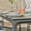 Table de jardin 8 places en céramique - gris anthracite