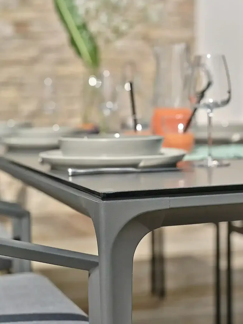 Table de jardin 8 places en céramique - gris anthracite