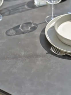 Table de jardin 8 places en céramique - gris anthracite