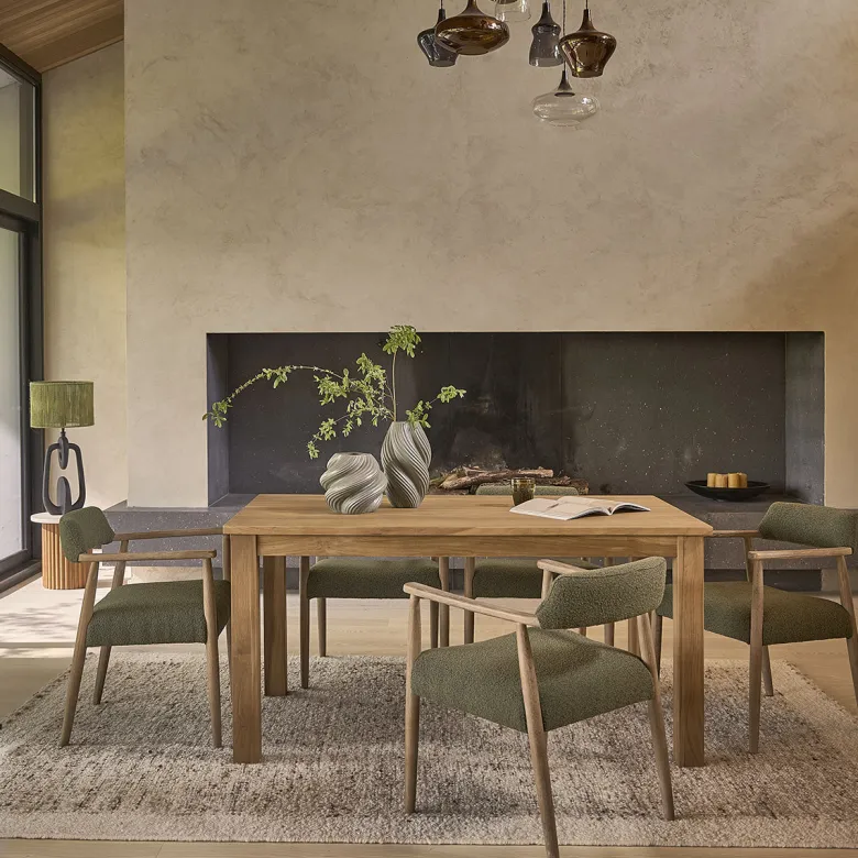Table en bois de teck 4 à 6 pers