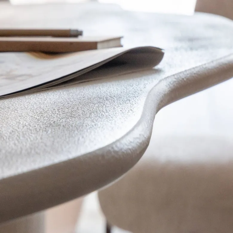 Table à manger effet béton