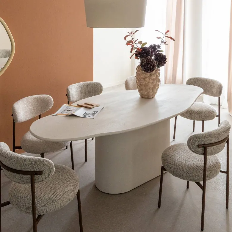 Table à manger effet béton