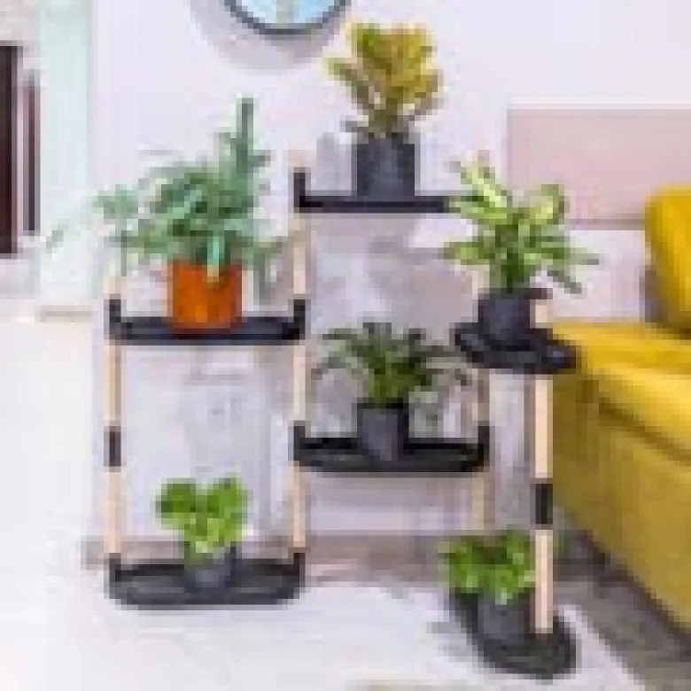 Étagère modulaire pour plantes noire à 6 plateaux